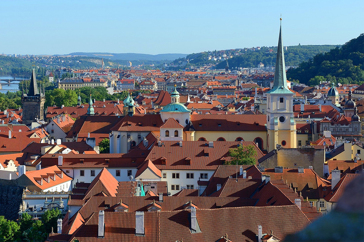 Недвижимость в Чехии: перспективы на старость или хомут на шею? Что важно знать перед покупкой.