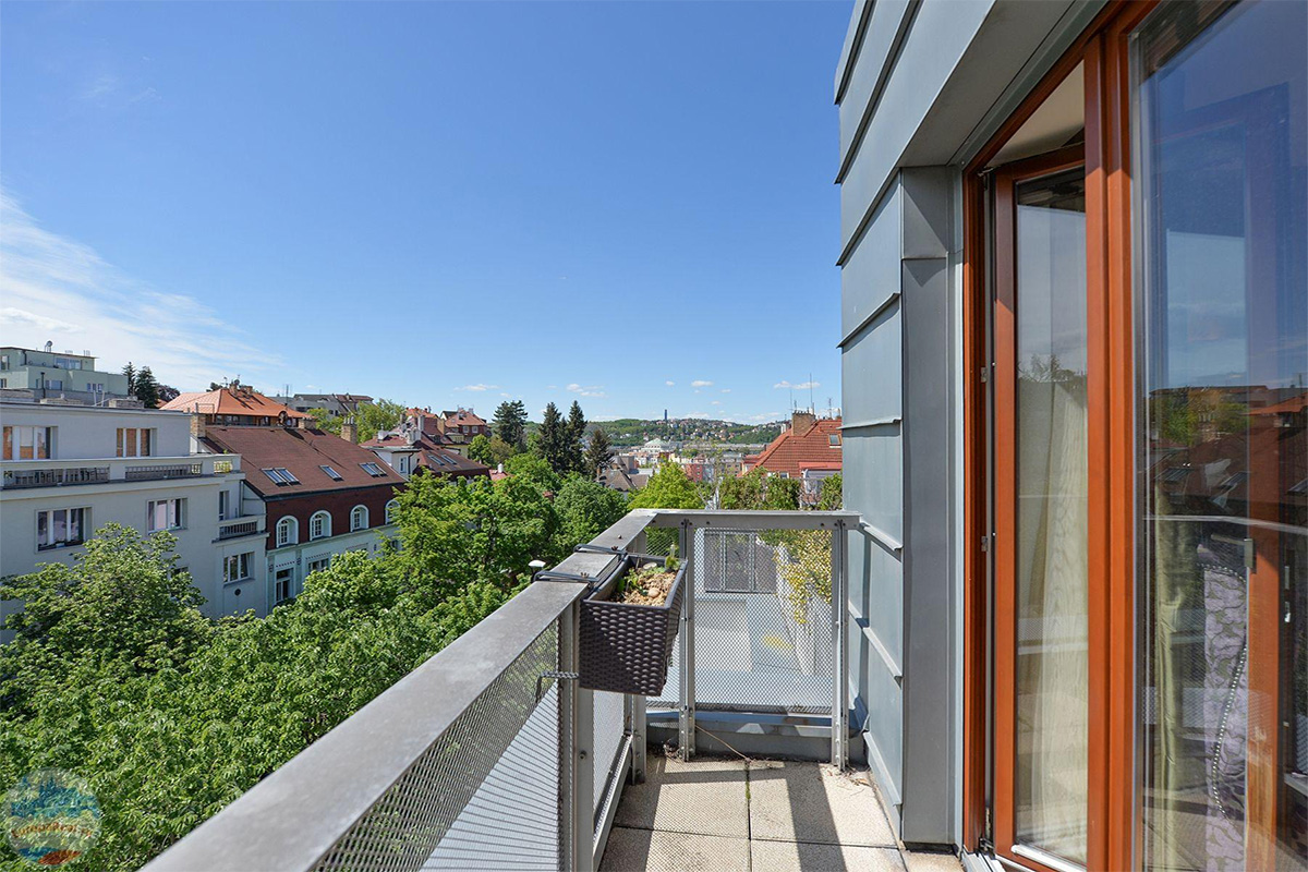 Недвижимость в Чехии: перспективы на старость или хомут на шею? Что важно знать перед покупкой.