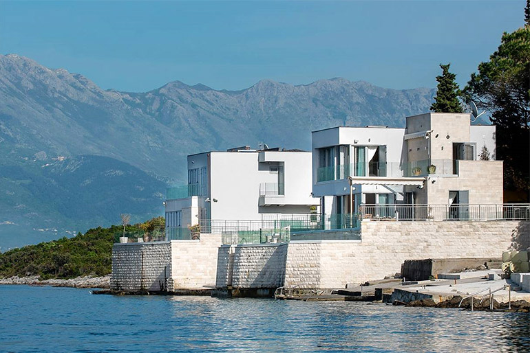 Покупаем недвижимость в Черногории — что выбрать первичку или вторичку