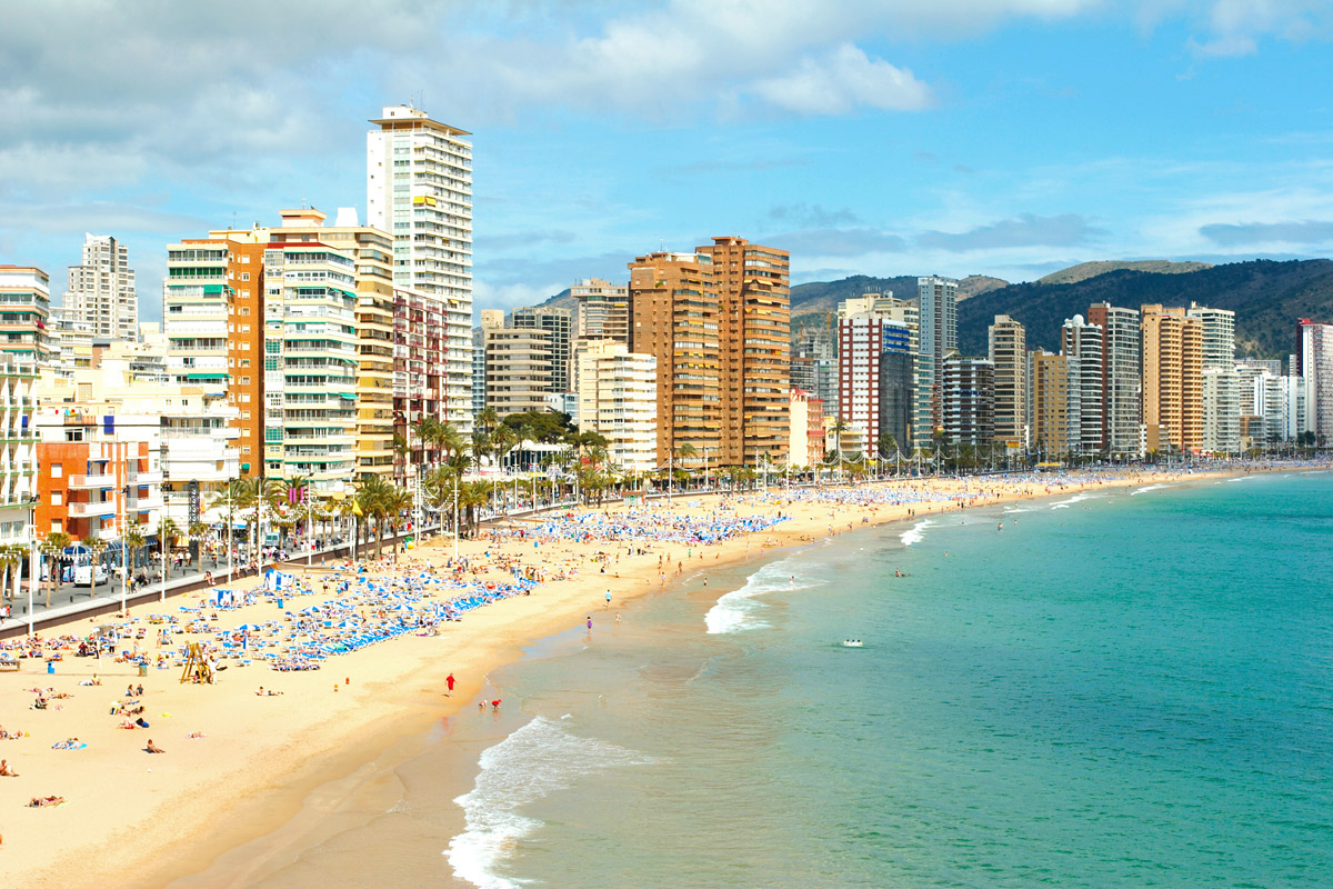 >5 самых популярных у наших соотечественников курортных городов в Испании