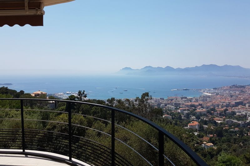 Apartment in France, in Cannes