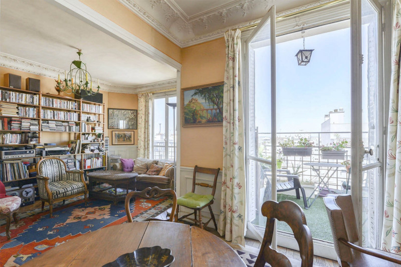 Apartment in France, in Paris