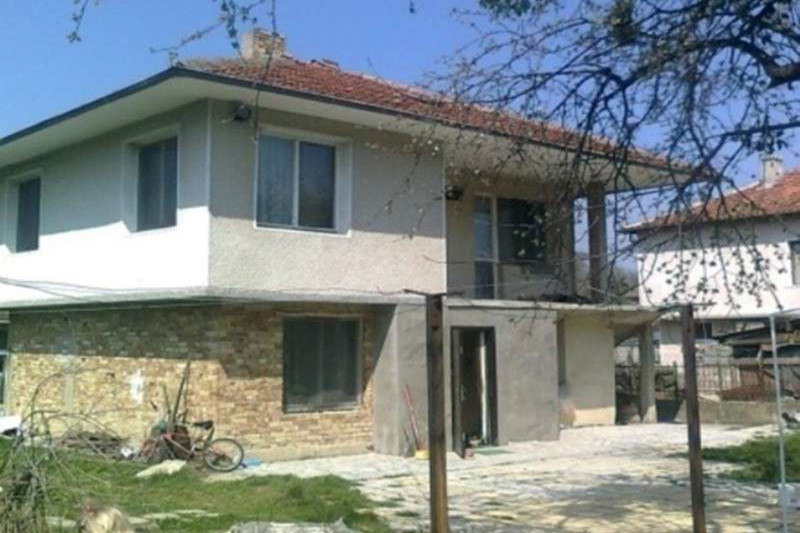 Buy cottage in Goren Chiflik, Bulgaria - price 26 000 euro, 140 sq. m –  1-property.ru