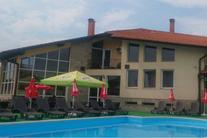 Отель в Болгарии, в Елин Пелине