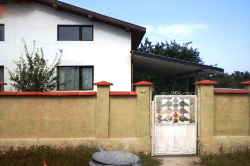 Дом в Болгарии, в Сенокосе