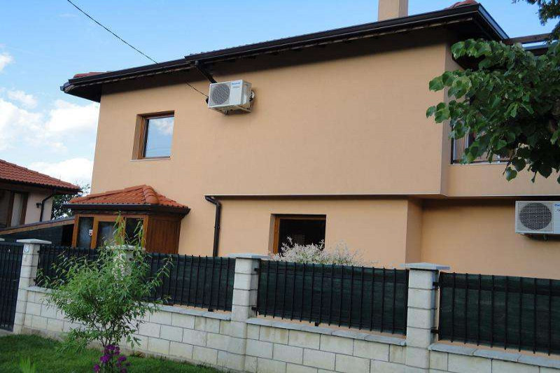 Cottage / House in Bulgaria, in Osenovo