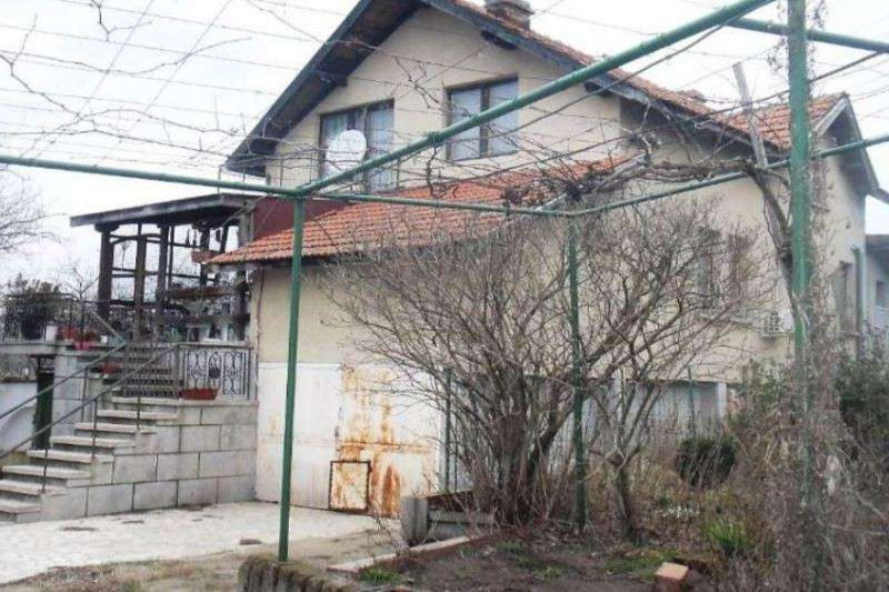 Дом в Болгарии, в Каблешково