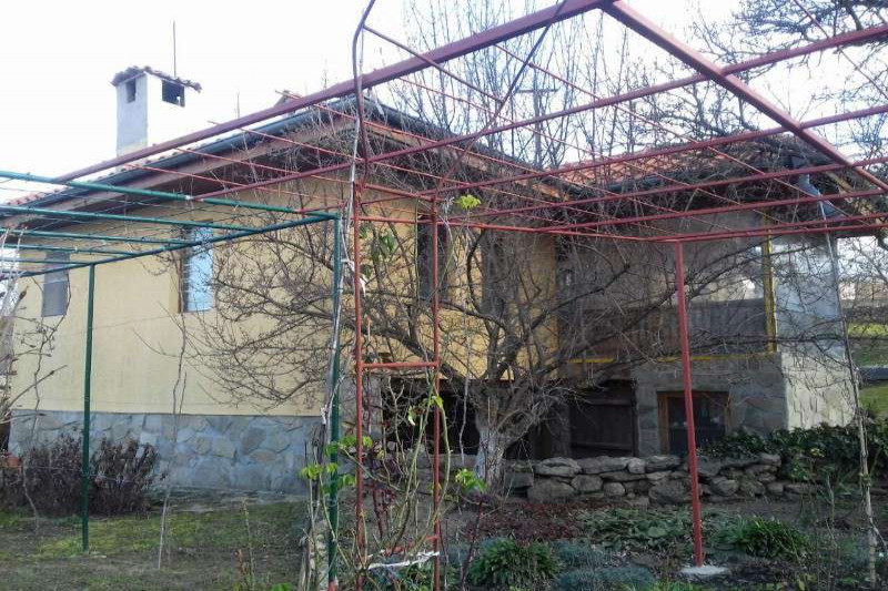Дом в Болгарии, в Аврене