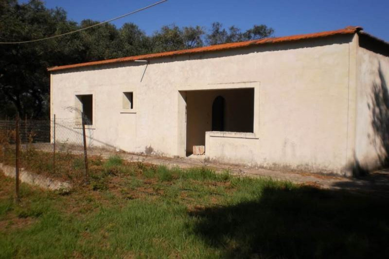 Cottage / House in Greece, in Prasoudi