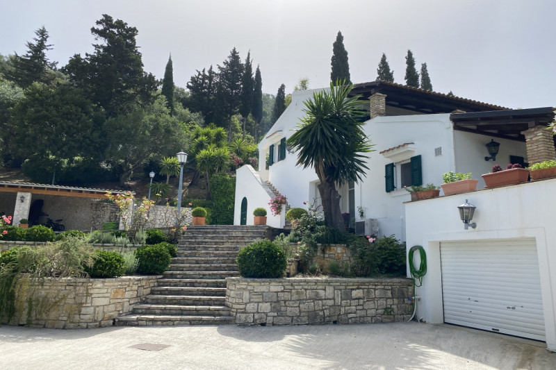 Villa in Greece, in Livadi Ropa