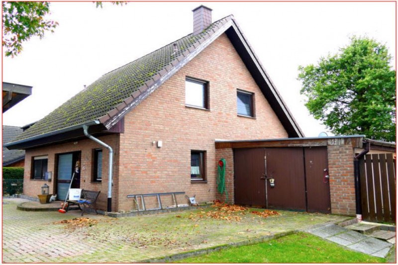 Cottage / House in Germany, in Neuss