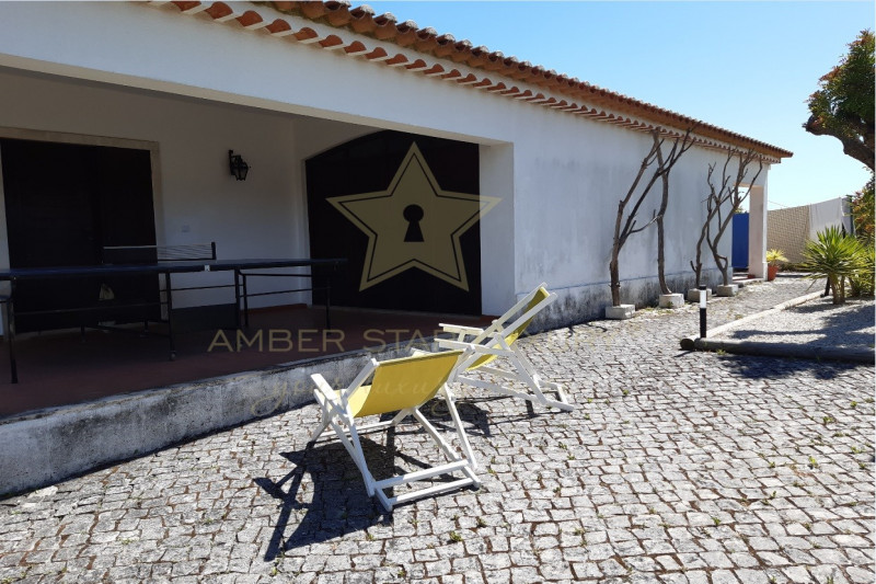 Cottage / House in Portugal, in Setubal