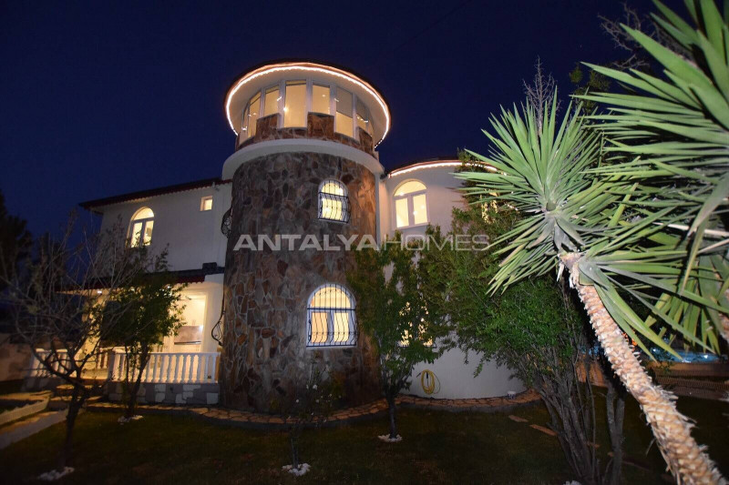 Cottage / House in Turkey, in Serik