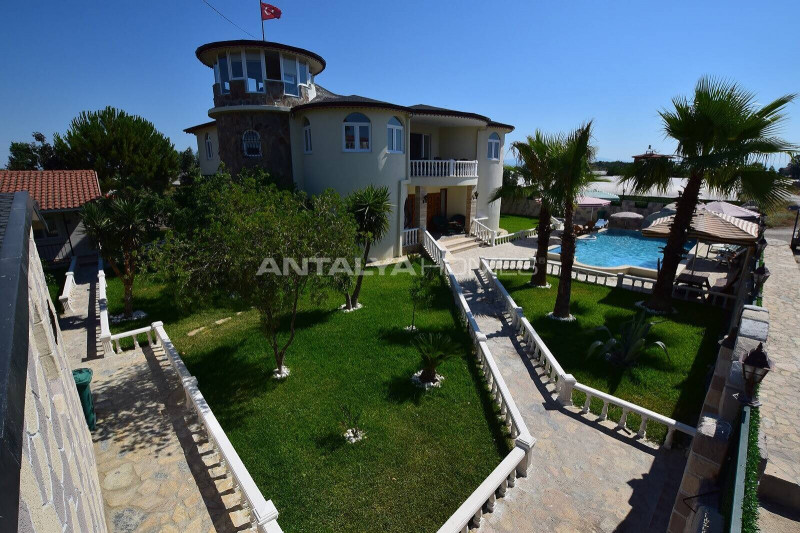 Cottage / House in Turkey, in Serik