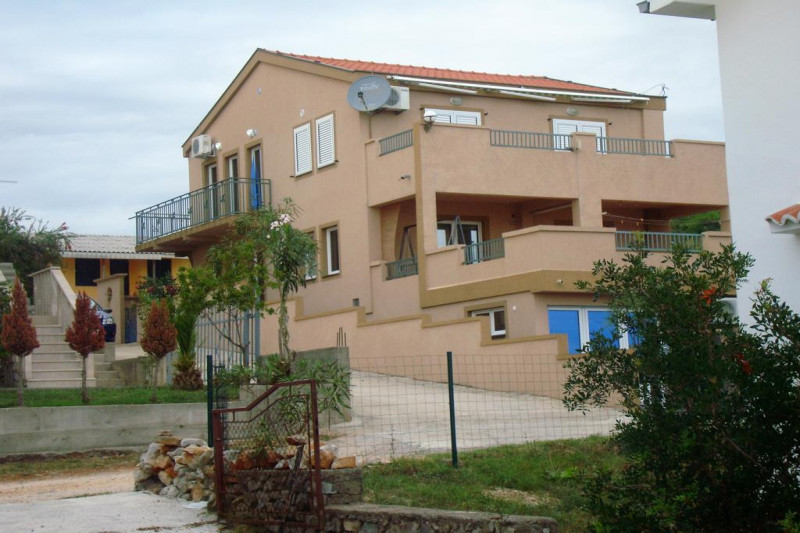 Дом в Черногории, в Кримовице