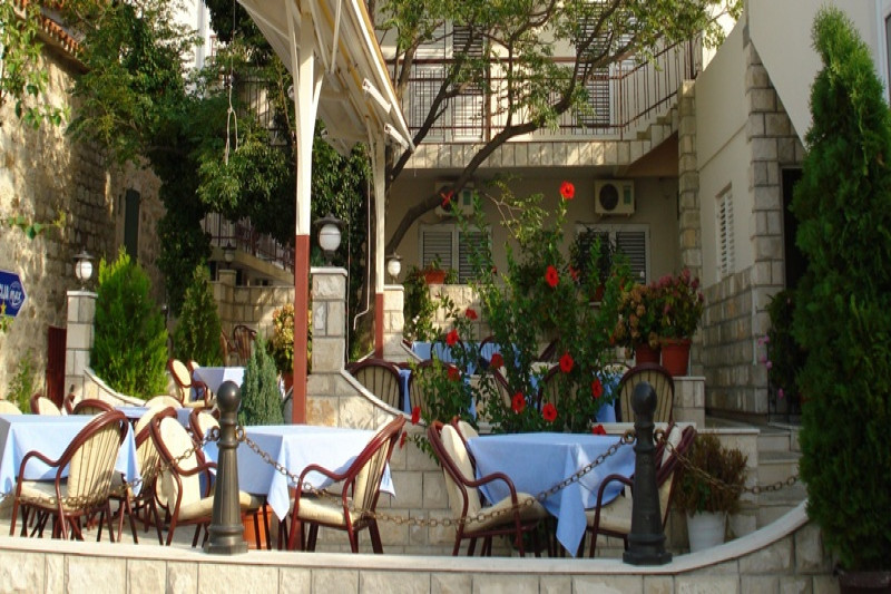 Отель в Черногории, в Баошичах