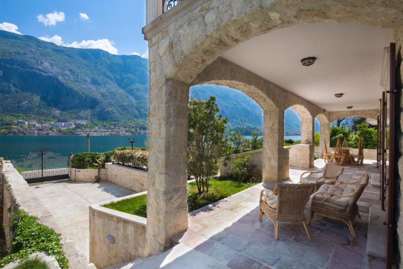 Cottage / House in Montenegro, in Prcanj
