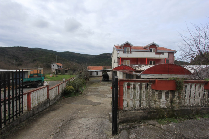 Cottage / House in Montenegro, in Radanovići
