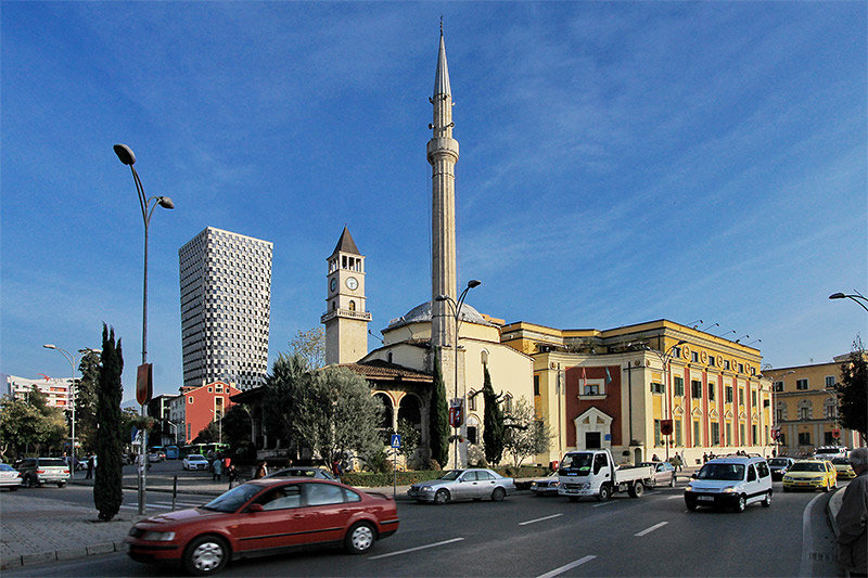 В Черногории зафиксирован отток инвестиций, в Албании — рекордный спрос на недвижимость